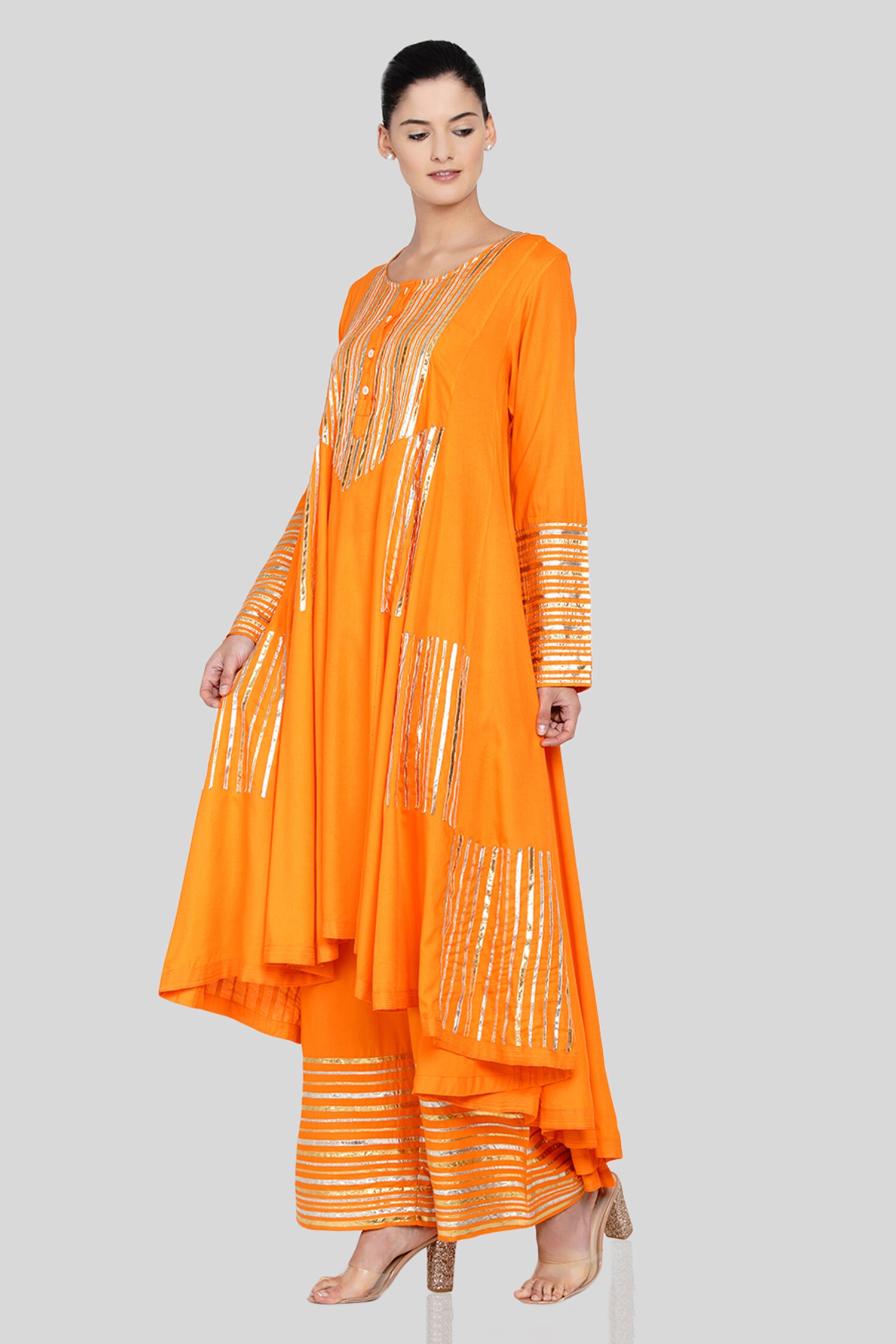 Buy Asymmetric Kalidar Embroidered Kurta by Gulabo by Abu Sandeep at