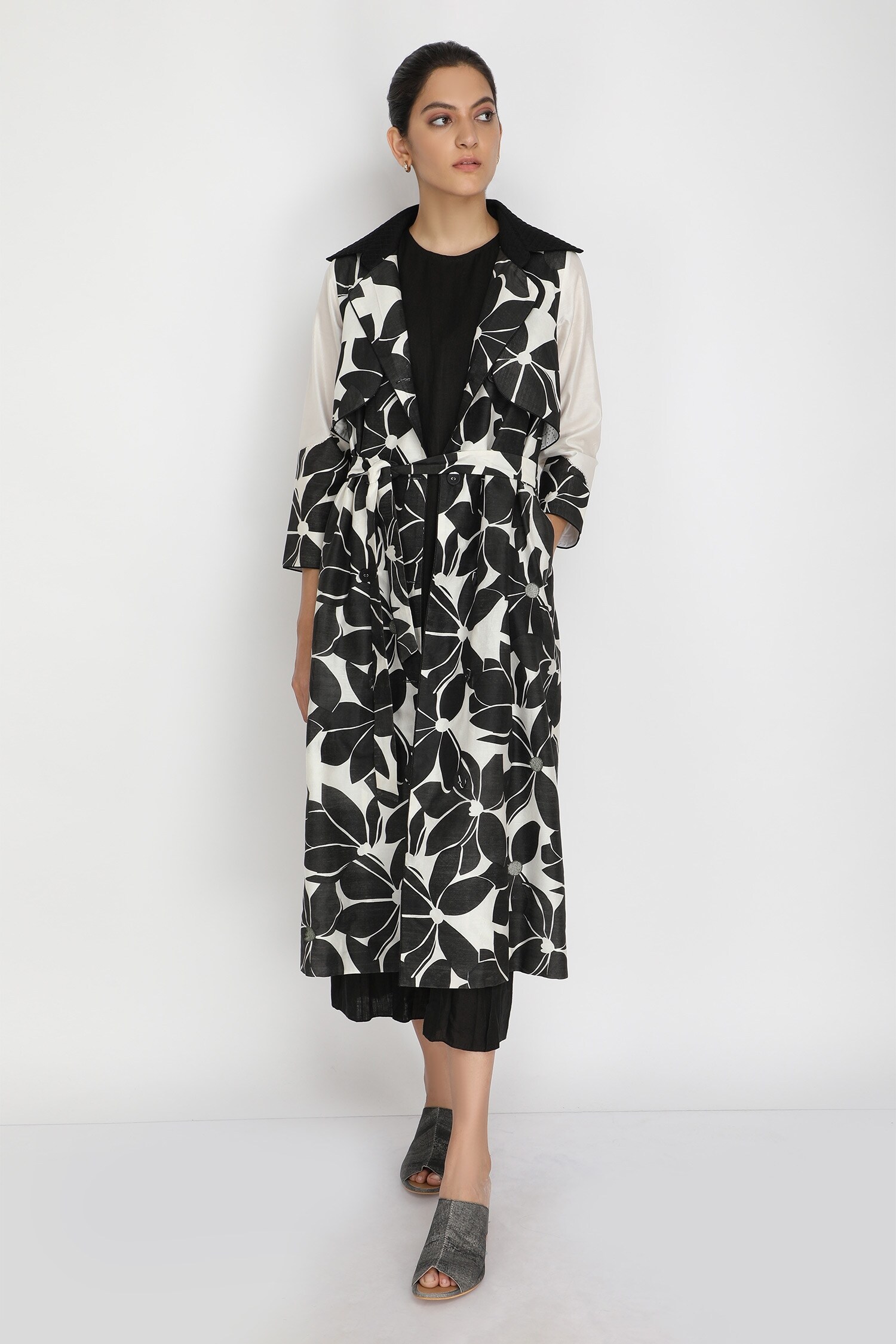 Buy Arcvsh by Pallavi Singh Organza Jacket & Linen Jumpsuit Set Online