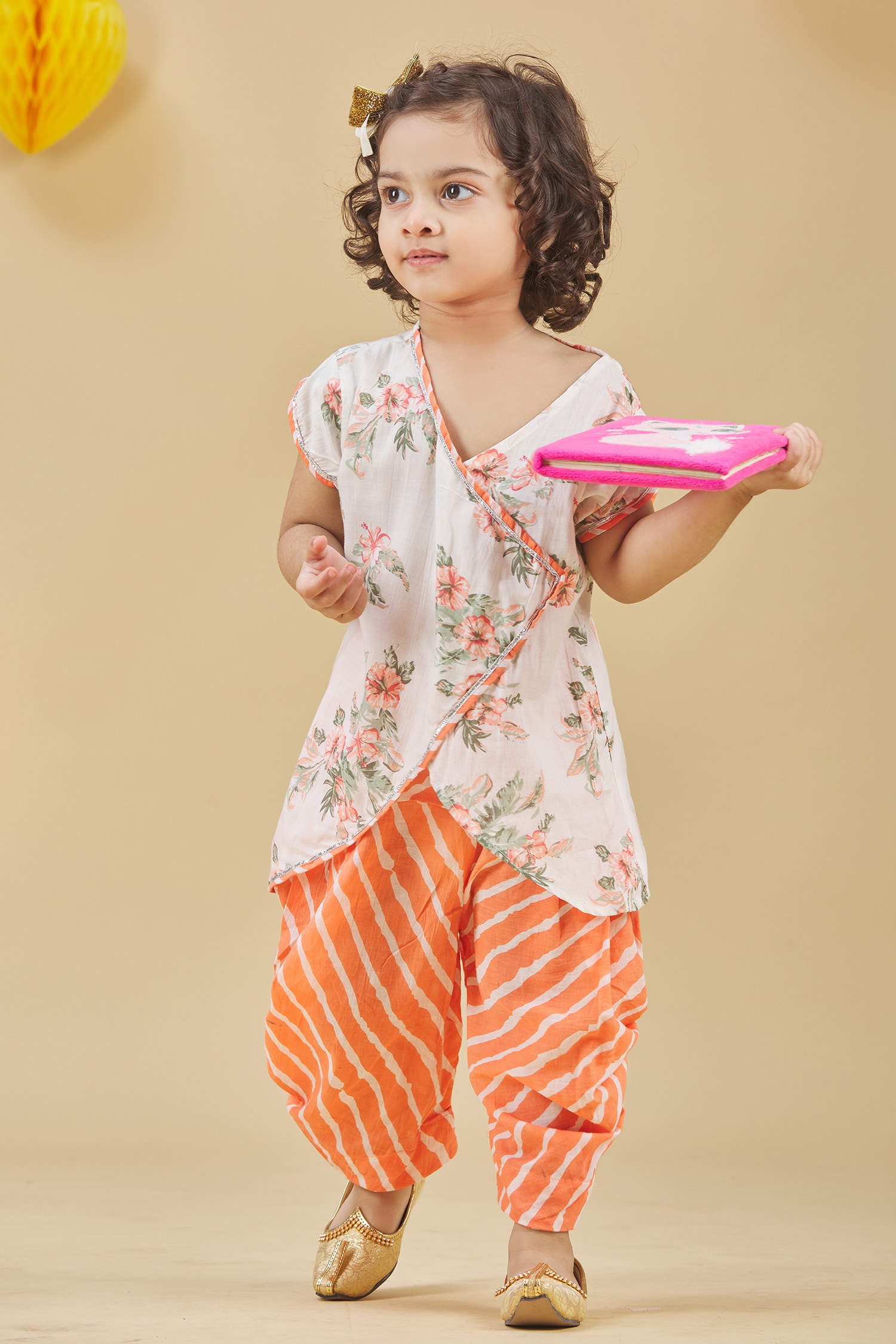 Buy Kinder Kids Girls Striped Regular Gotta Patti Pure Cotton Kurti With Dhoti  Pants - Kurta Sets for Girls 24000486 | Myntra