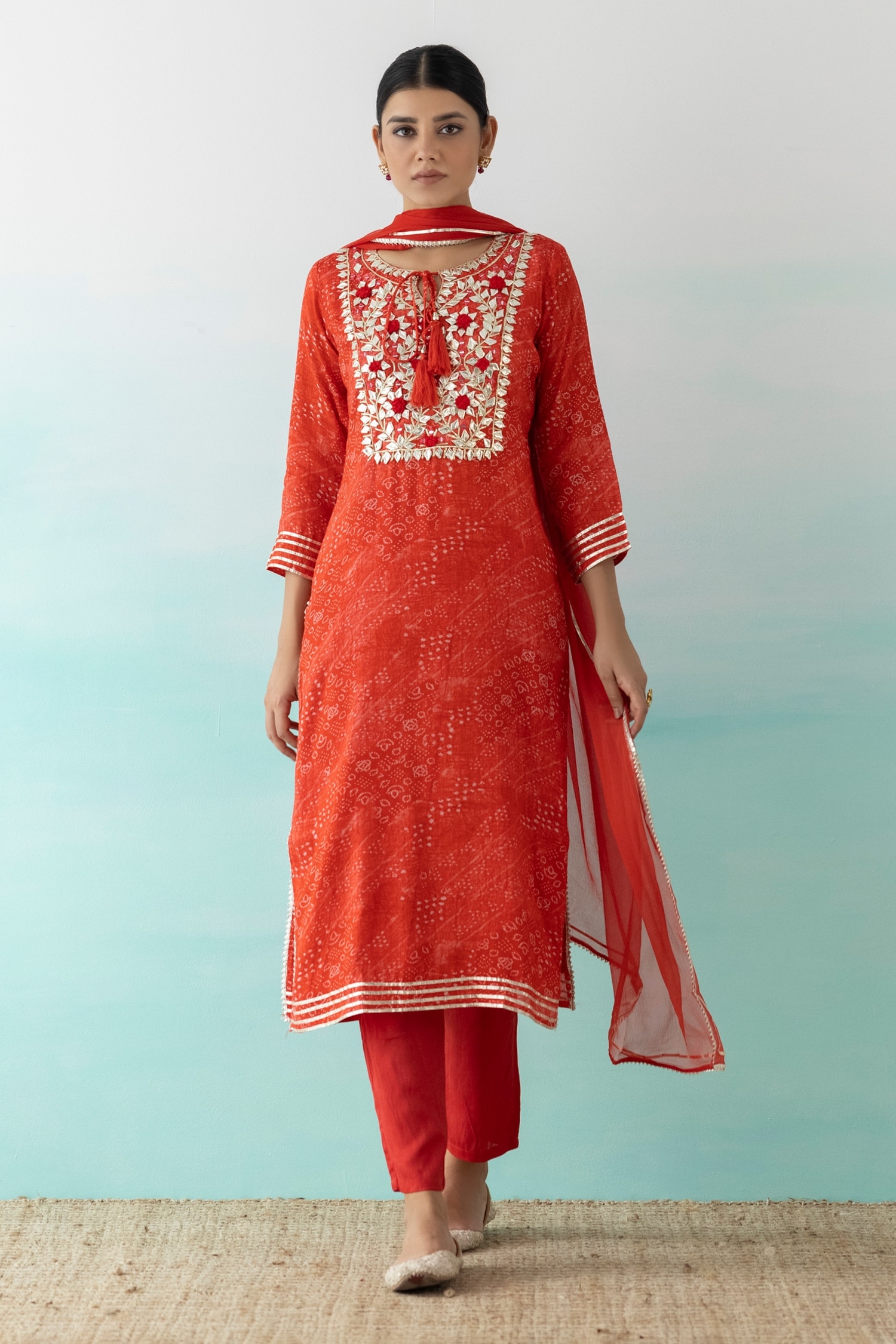 Basanti - Kapde Aur Koffee Red Cotton Embroidered Bandhani Notched Print Kurta Set For Women