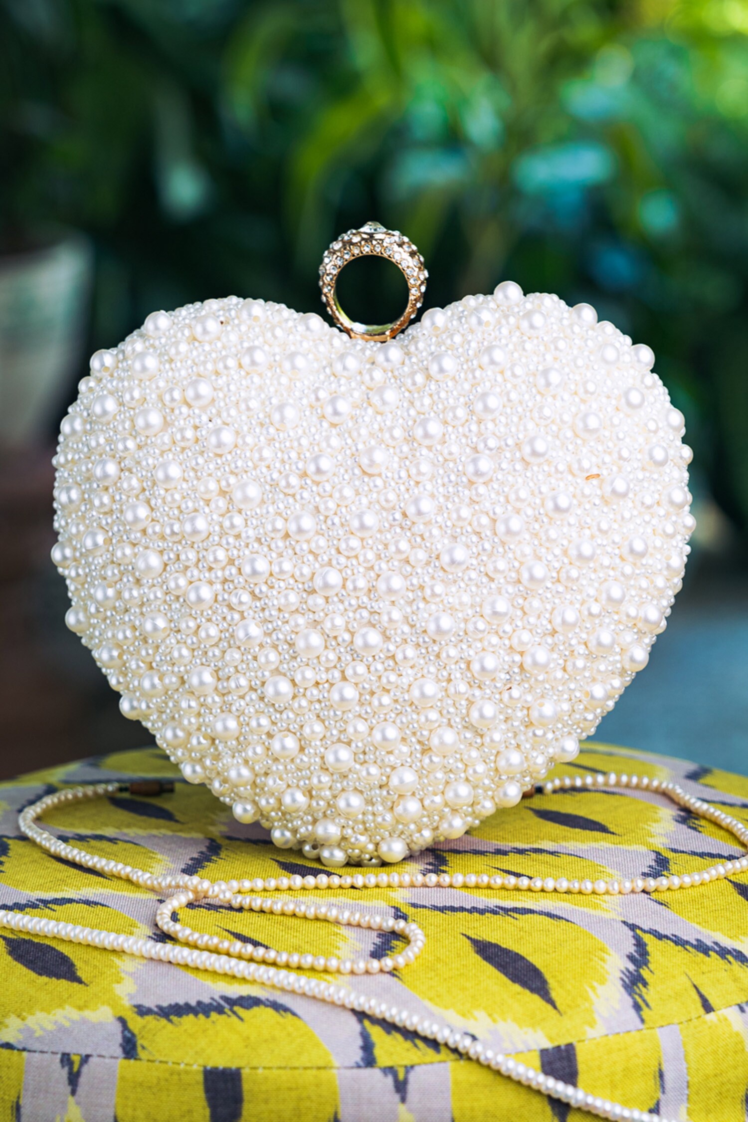 Heart hot sale shaped clutch