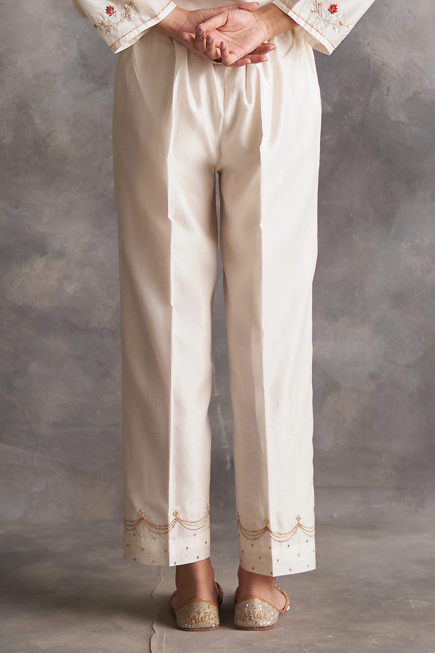 Alberta Ferretti Silk Flared Pants ($1,260) ❤ liked on Polyvore featuring  pants, silk trousers, white wide l… | White wide leg pants, Flare pants,  White flare pants
