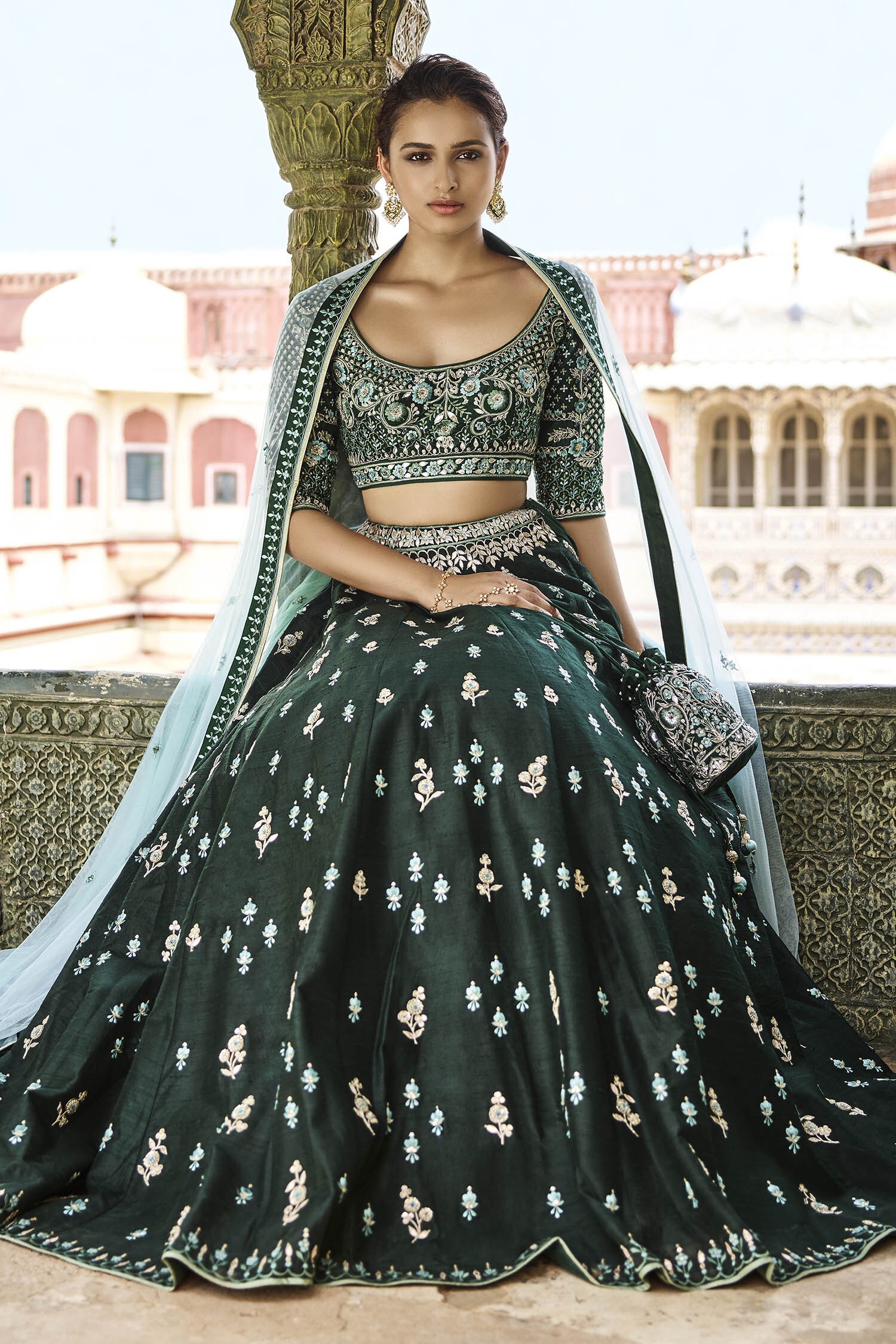 lehenga dhoni