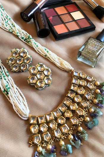 Buy HeerHouse Of Jewellery Mogra Kundankari Necklace Jewellery Set