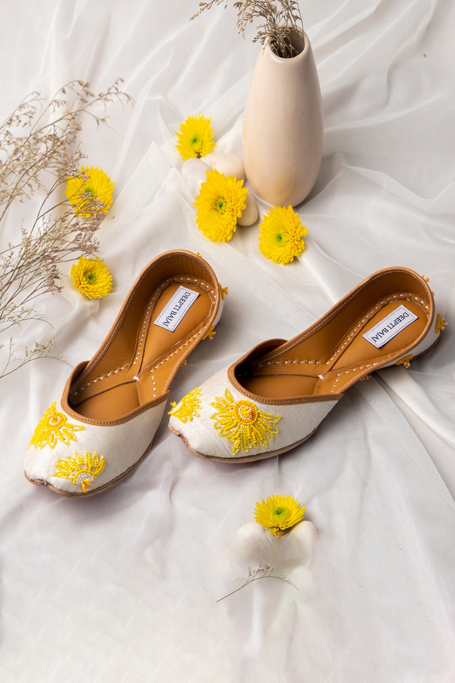Buy White Embroidered Daisy Bliss Silk Juttis by Label Deepti Bajaj