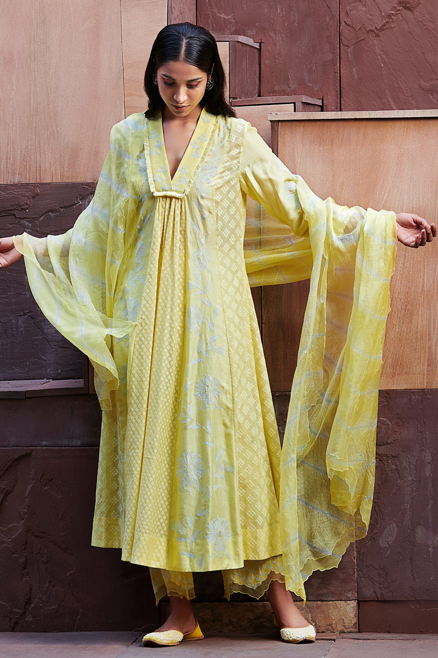 Buy Amrita Thakur Yellow Chanderi Panelled Kurta Set Online | Aza Fashions