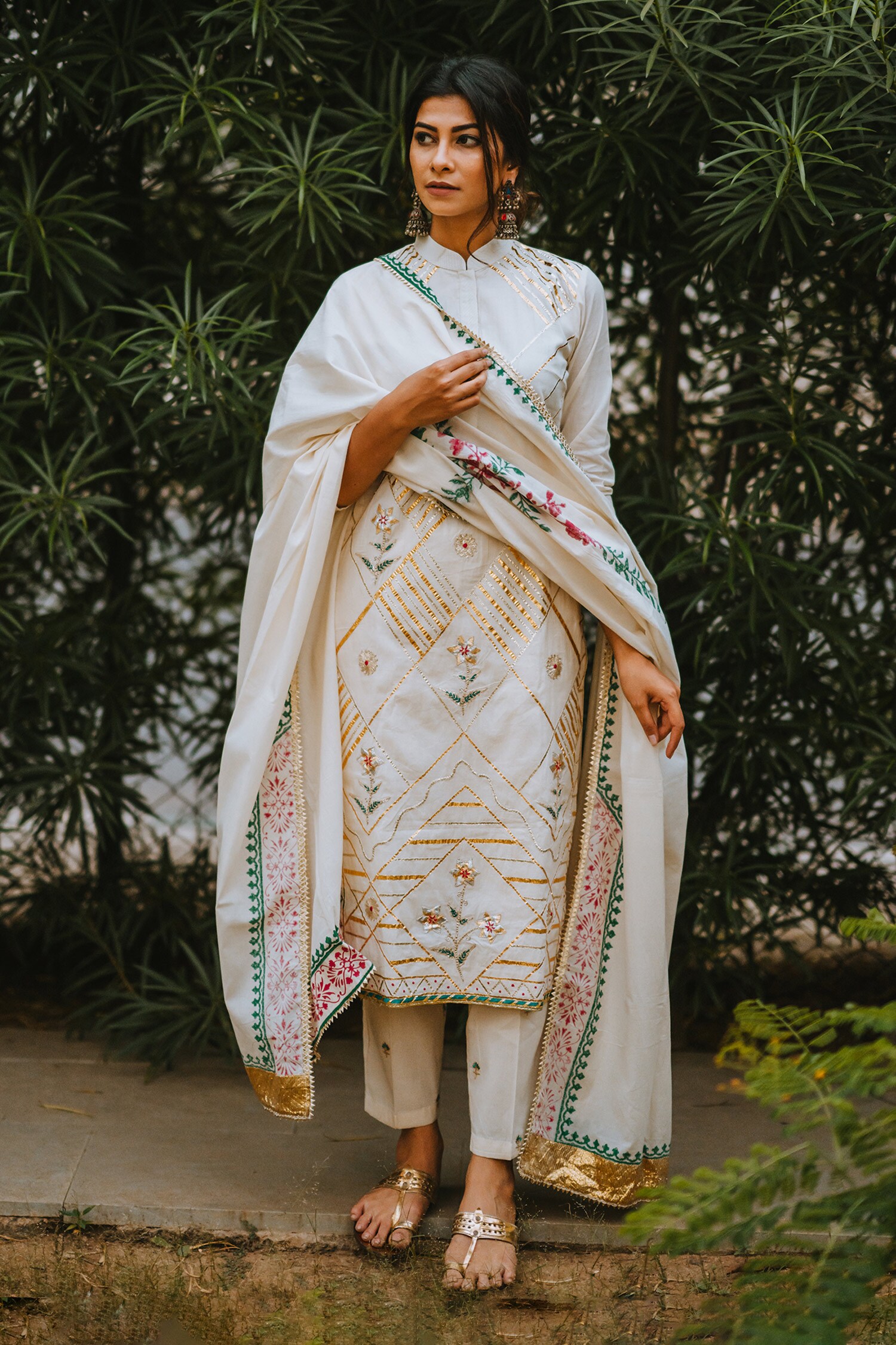 Buy White Cotton Mandarin Collar Embroidered Kurta Set For Women by