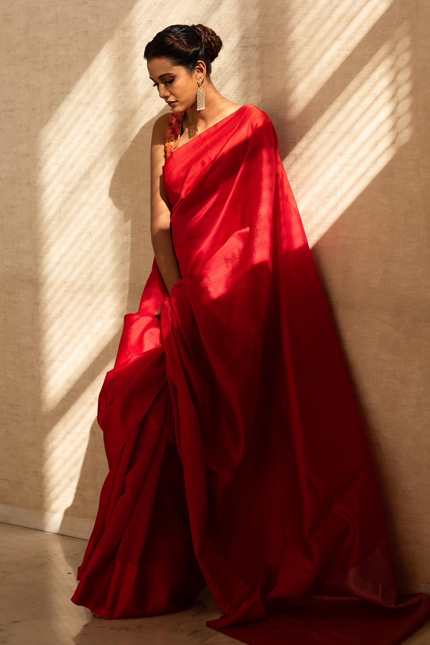 Buy Red Sarees for Women by Litva Online | Ajio.com