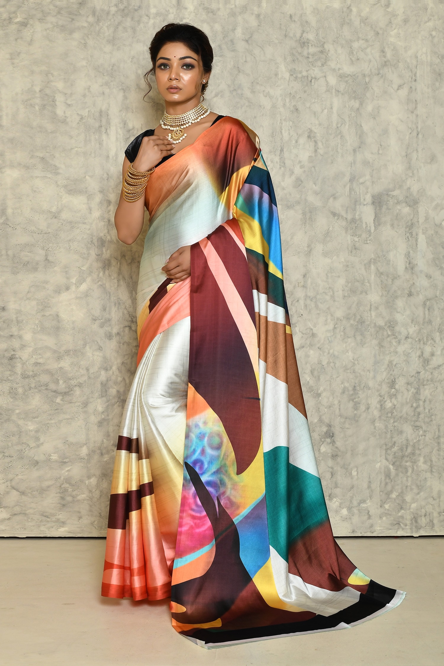 X 上的 Utsav Fashion：「Get Alia's & Deepika's inspired look at discount!  Shop: SFVA2150, SJRA2240 #celebfashion #bollywood #aliabhatt # deepikapadukone #btown #celebrity #sequins #lycra #multicolor #partywear  #sixyards #saree #sareedraping https ...