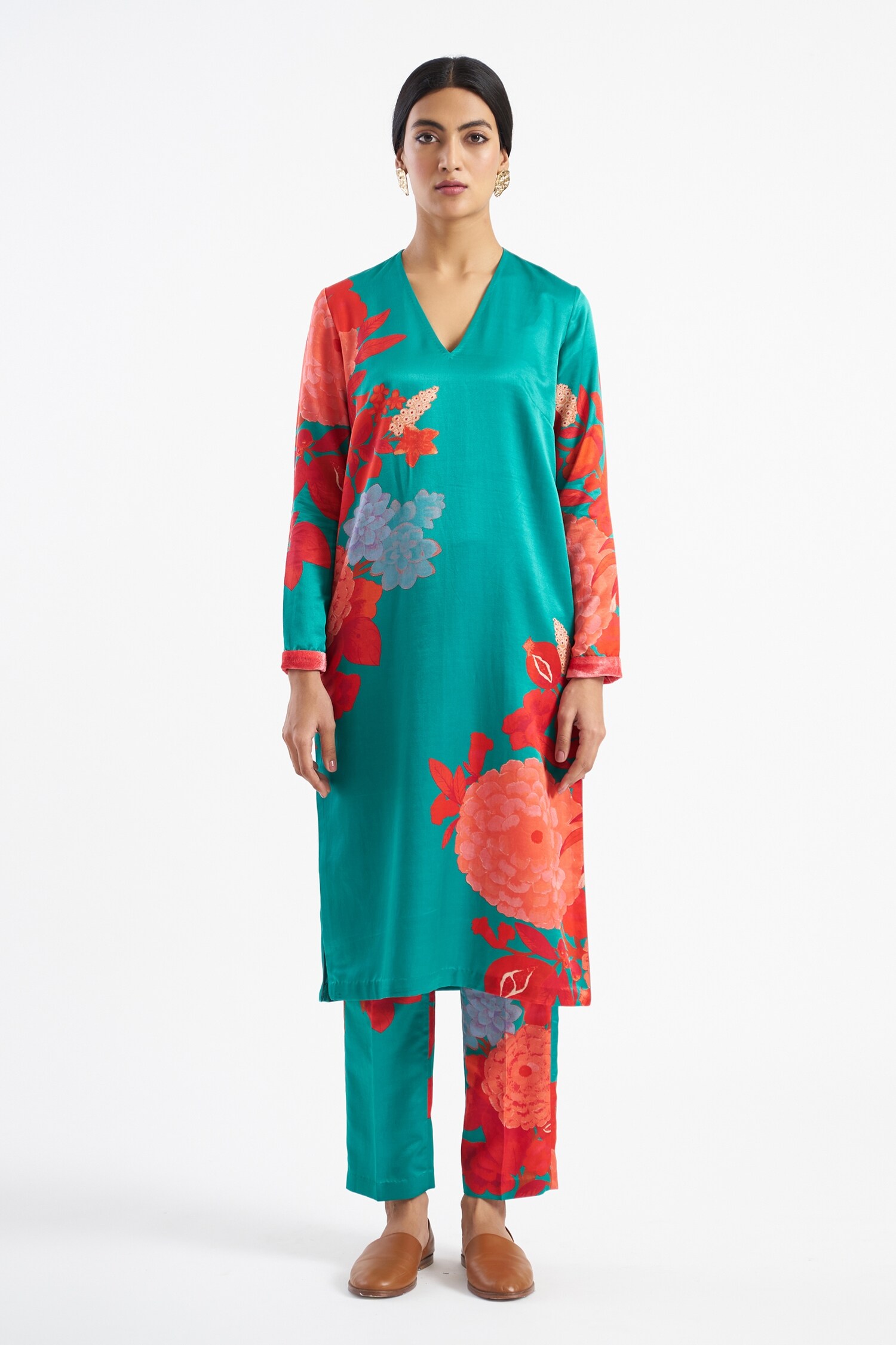 Buy Kshitij Jalori Green Cotton Silk Satin Floral Print Kurta And Pant ...