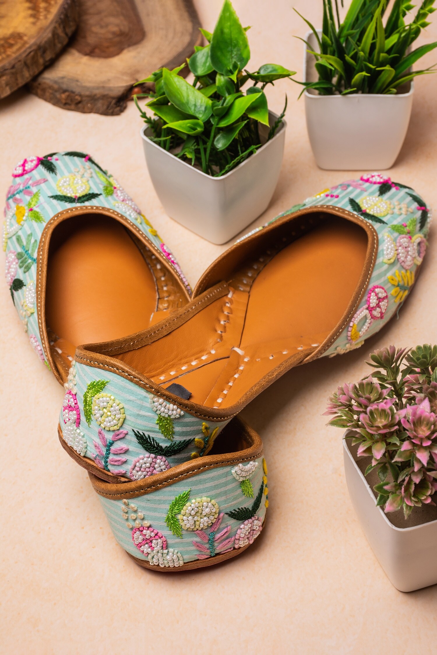 Kasually Klassy Blue Leather Embroidered Juttis