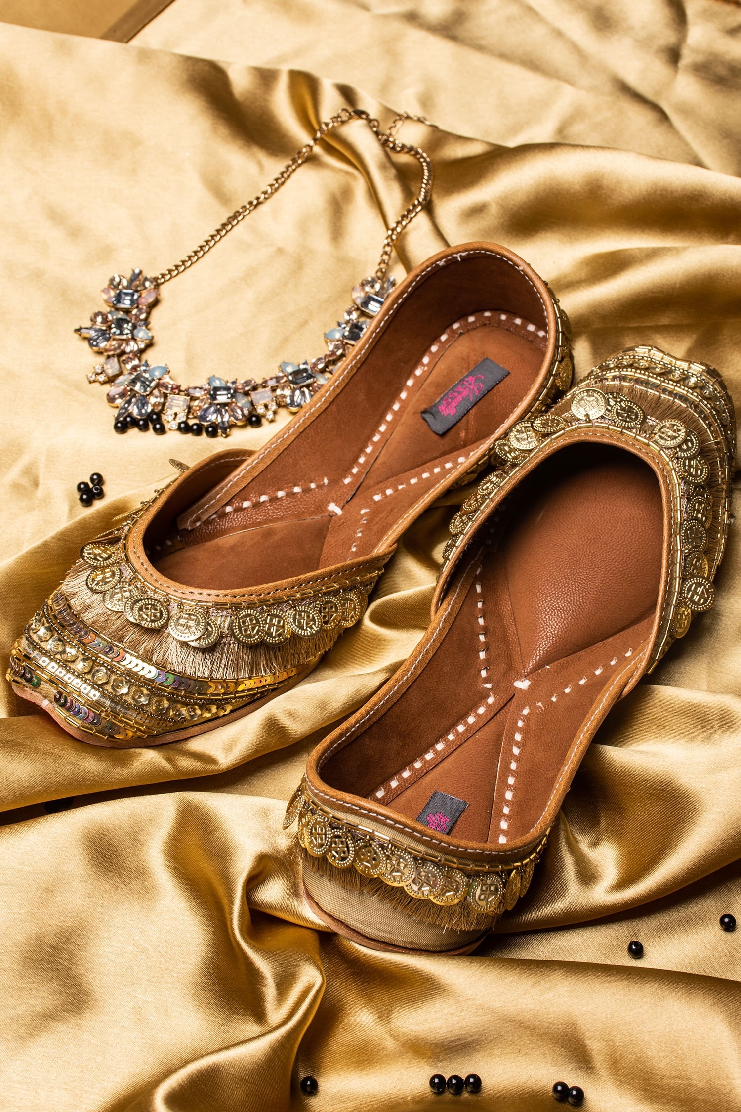 Kasually Klassy Gold Leather Embroidered Juttis