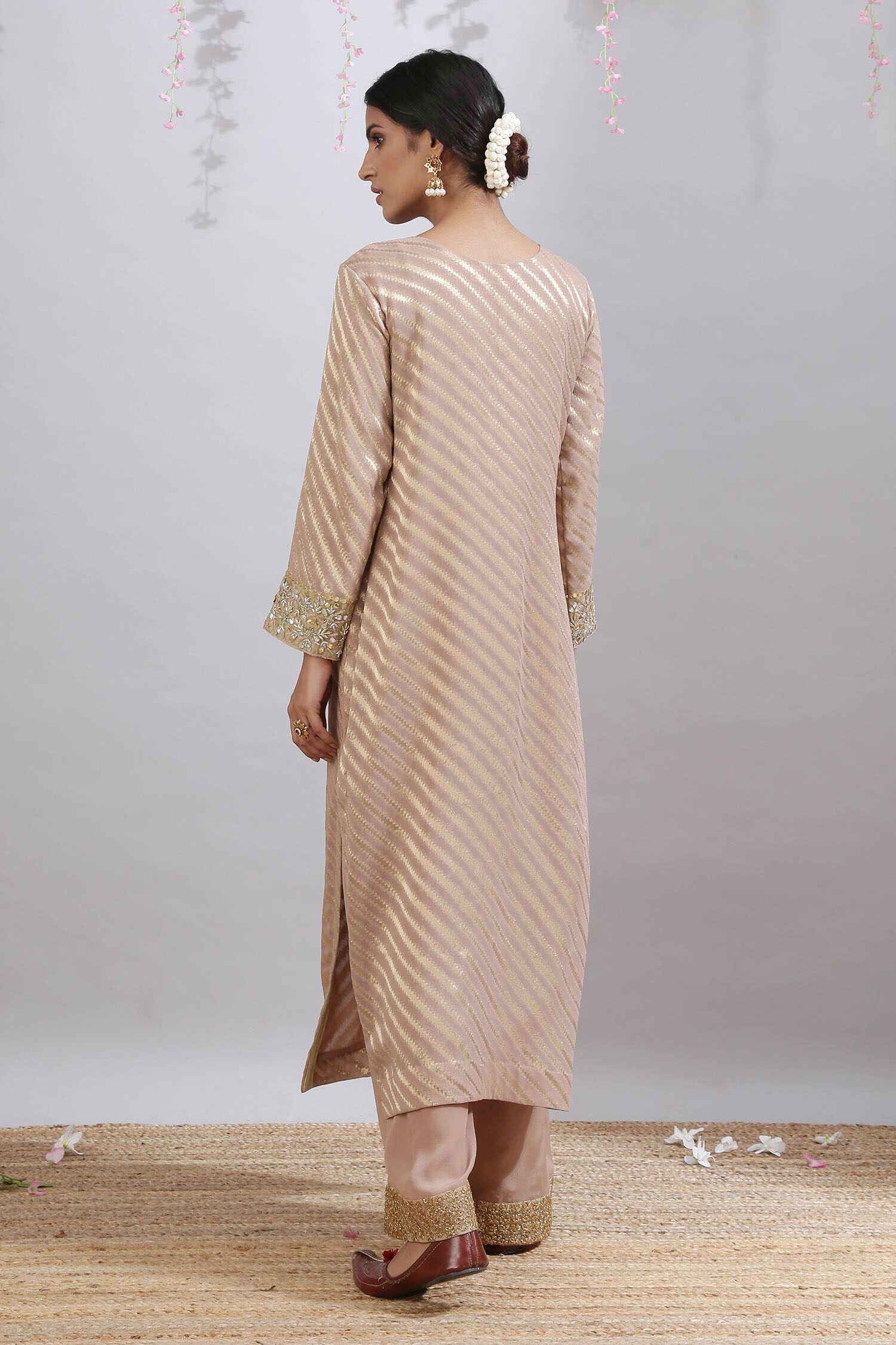 Buy Embroidered Kurta Palazzo Set by Kanika Sharma at Aza Fashions