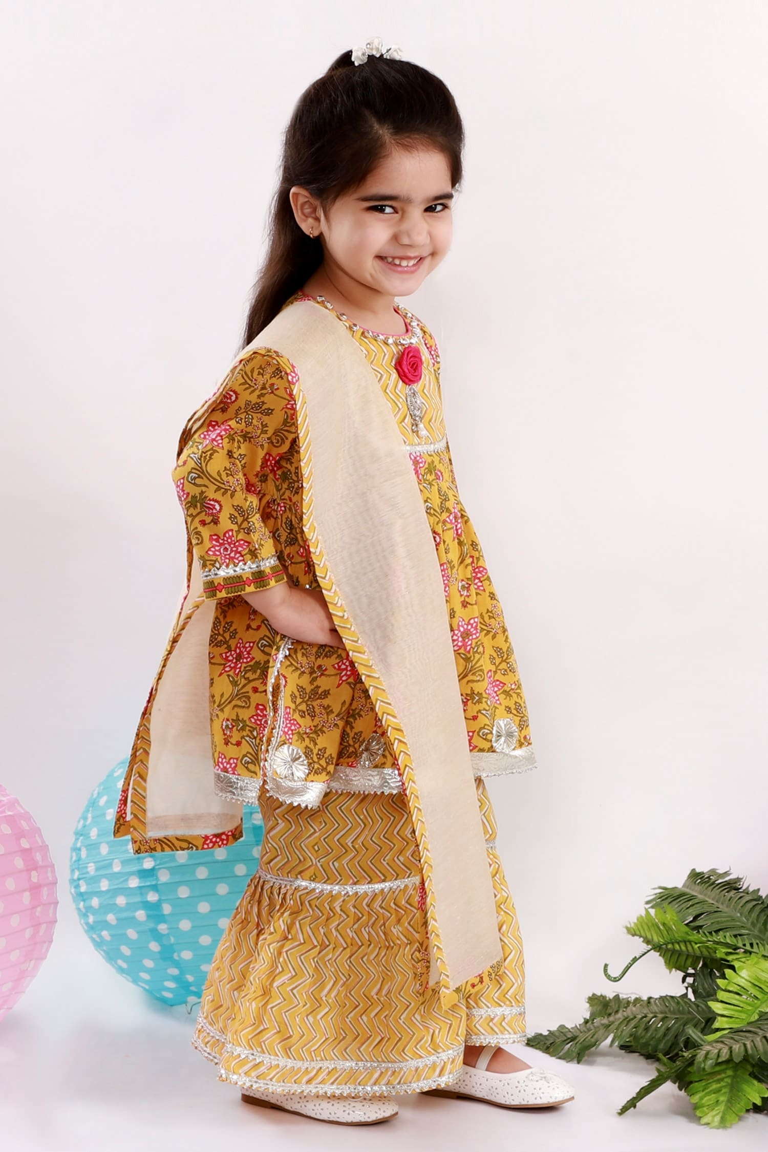 Buy Little Bansi Yellow Cotton Printed Kurta Set For Girls Online | Aza ...