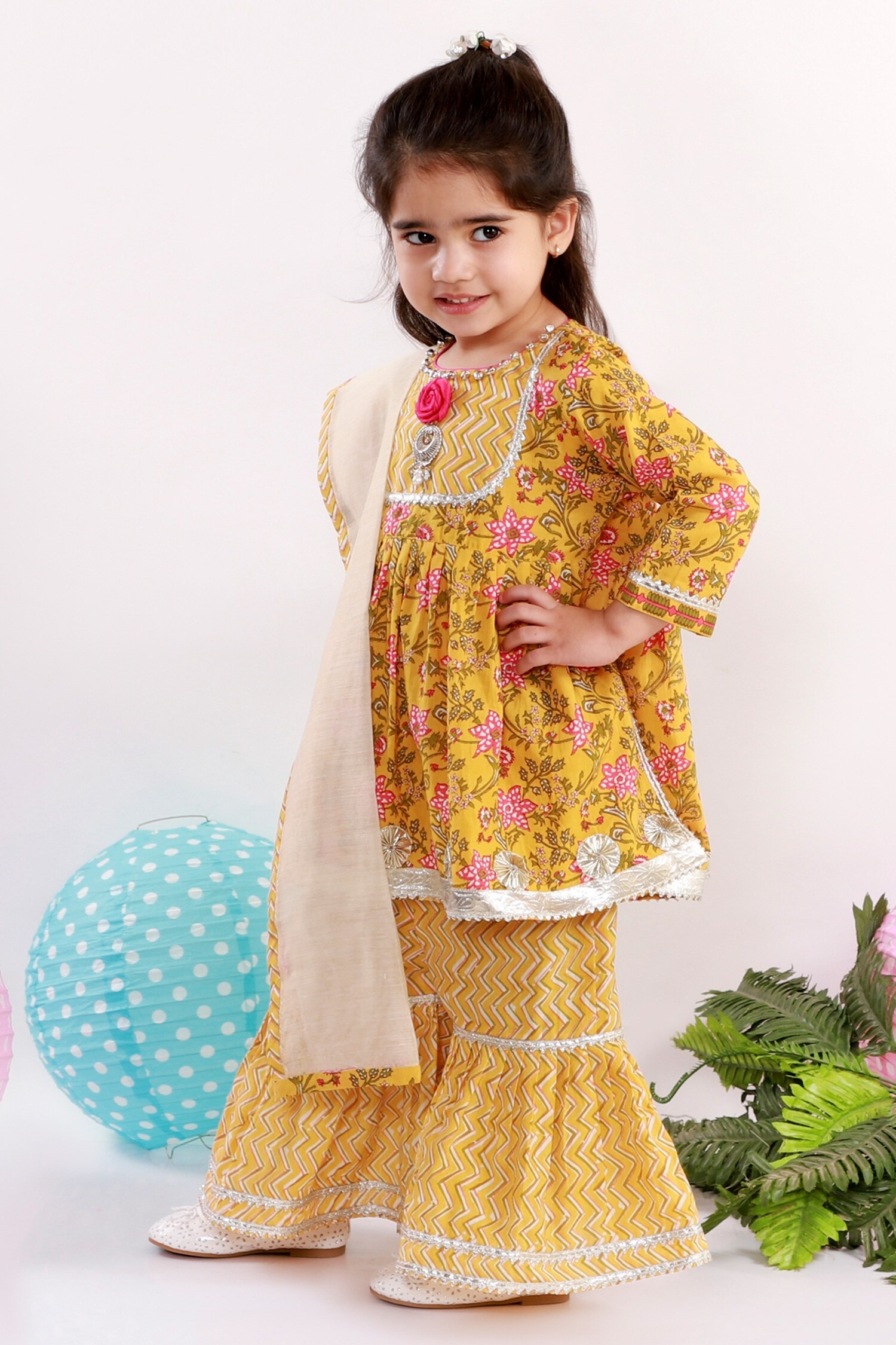 Buy Little Bansi Yellow Cotton Printed Kurta Set For Girls Online | Aza ...