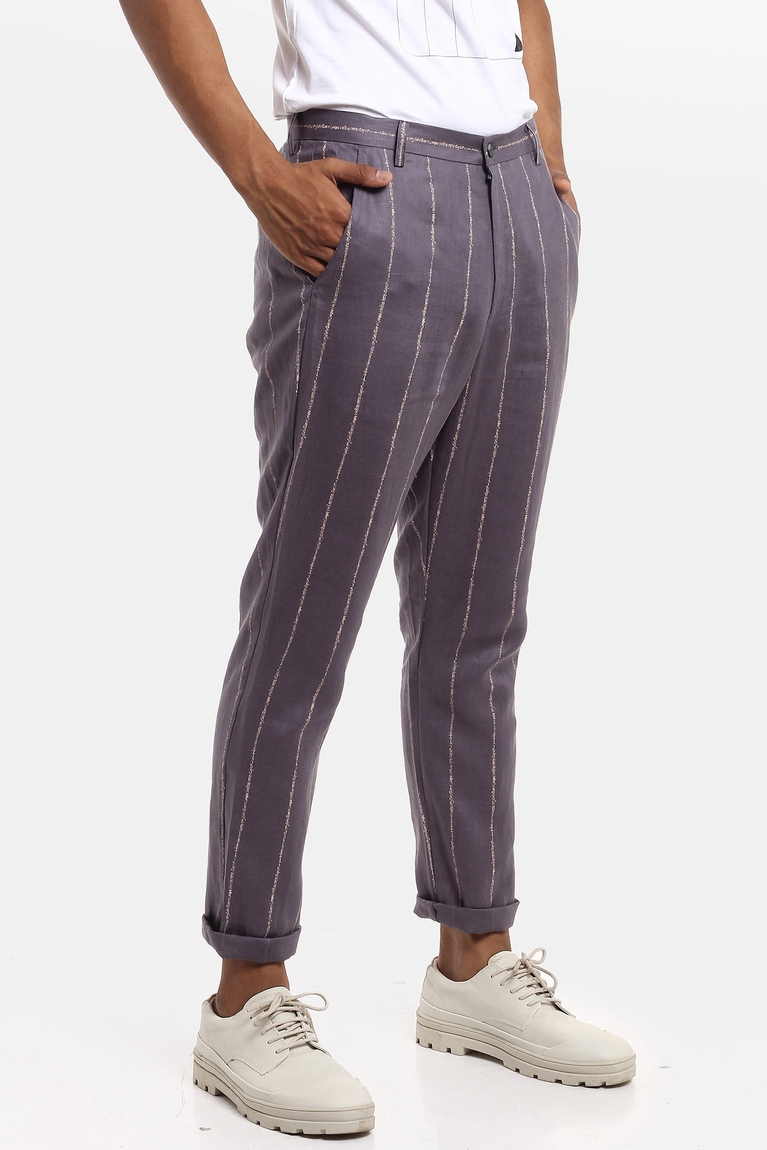 Chalk stripe trousers (241MW461L00H) for Man | Brunello Cucinelli