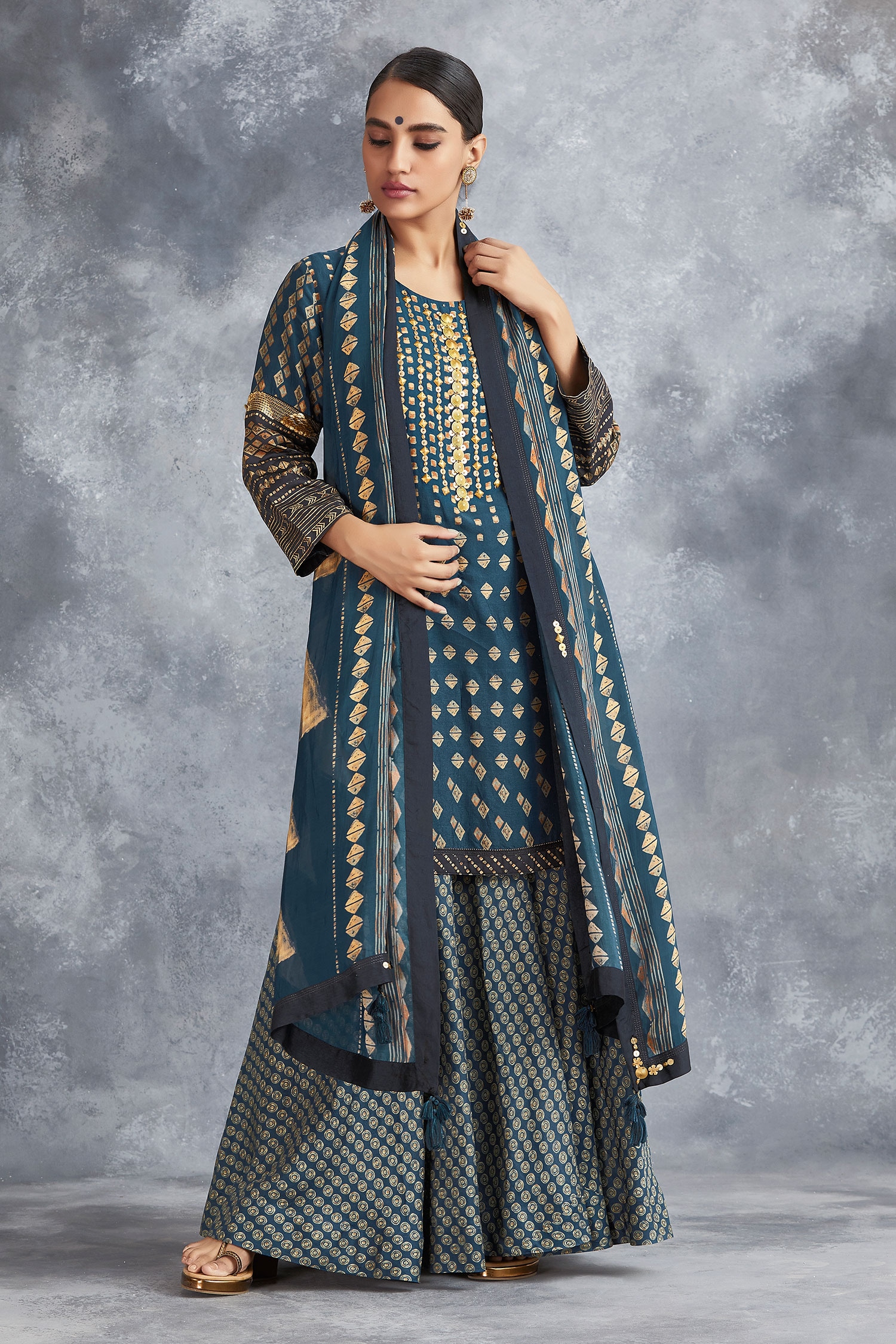 Buy Silk Printed Kurta Lehenga Set by Saundh at Aza Fashions