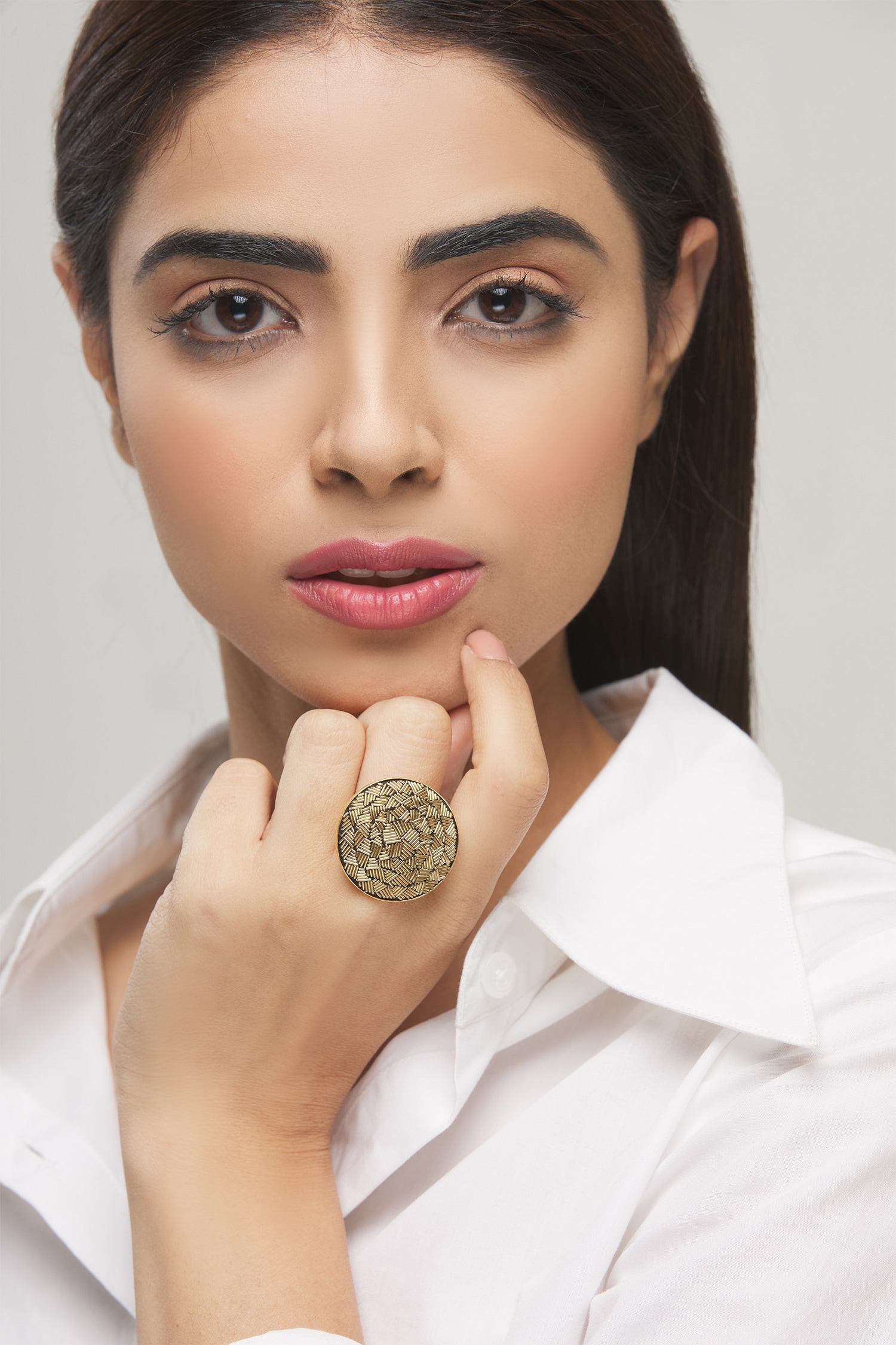 buy-nayaab-by-aleezeh-handcrafted-circular-ring-online-aza-fashions