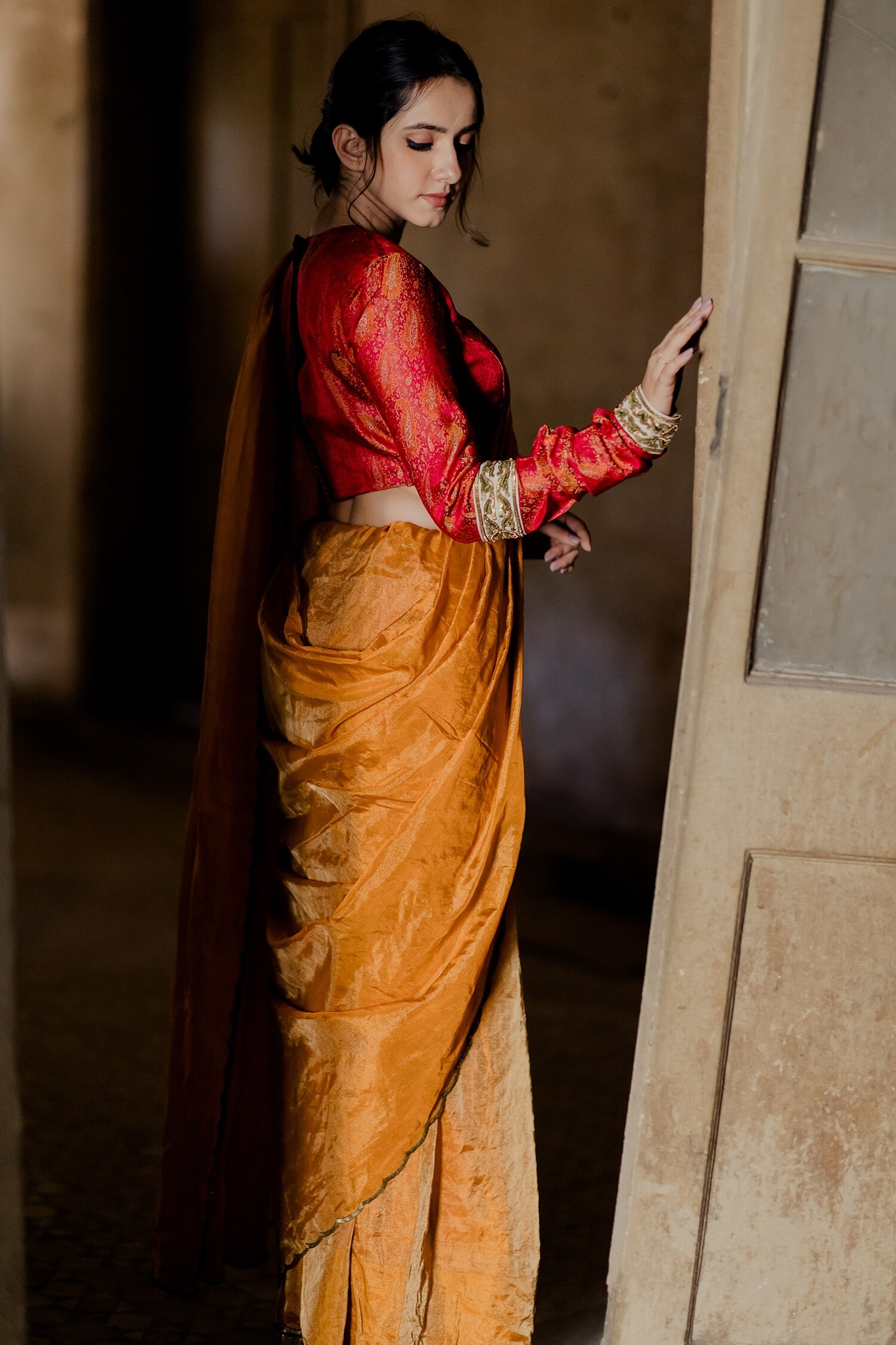 Buy Mimamsaa Orange Tissue Silk Ipsa Woven Saree With Embroidered Blouse  Online | Aza Fashions