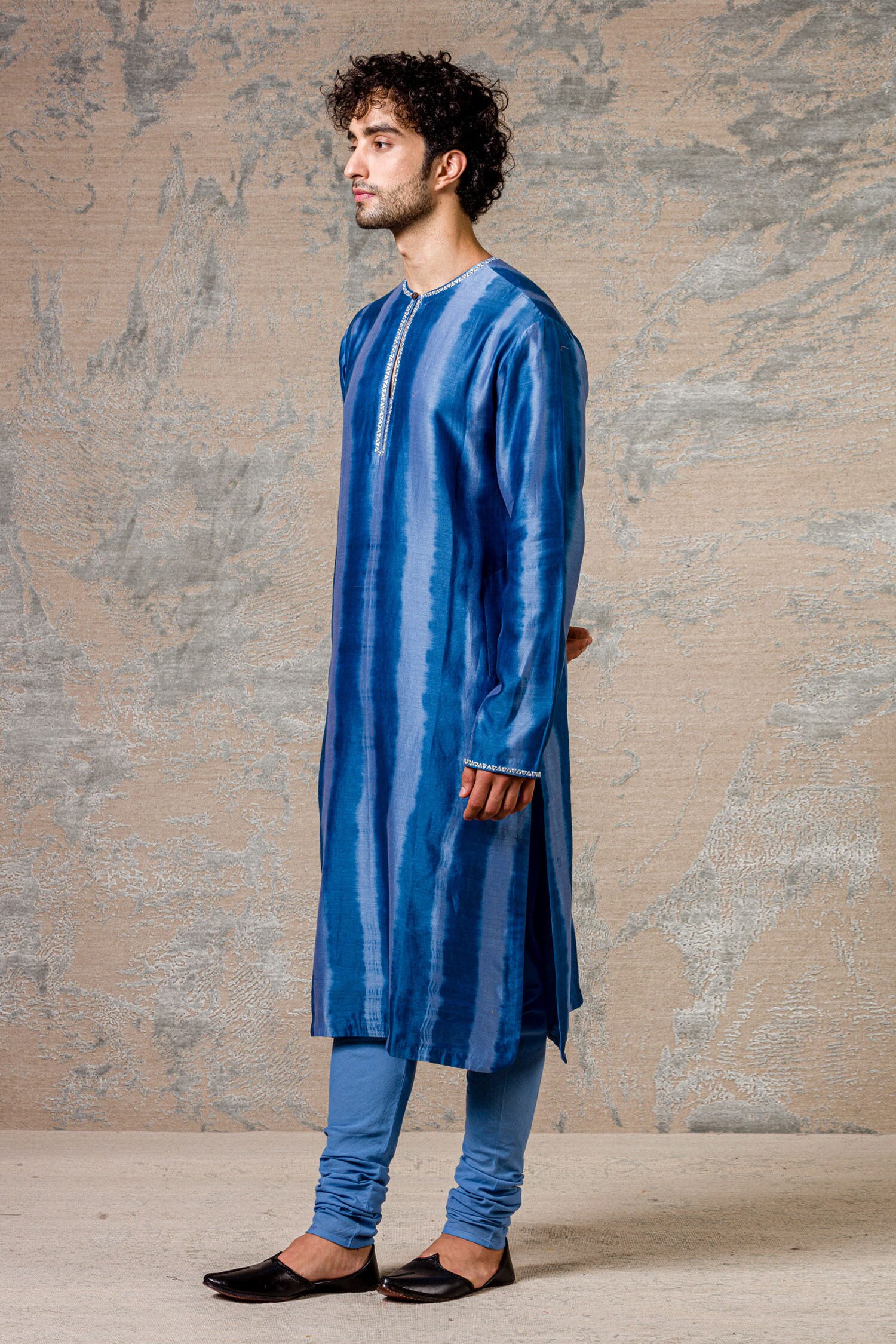 Buy Devnaagri- Men Blue Cotton Silk Blend Tie And Dye Kurta Set Online ...