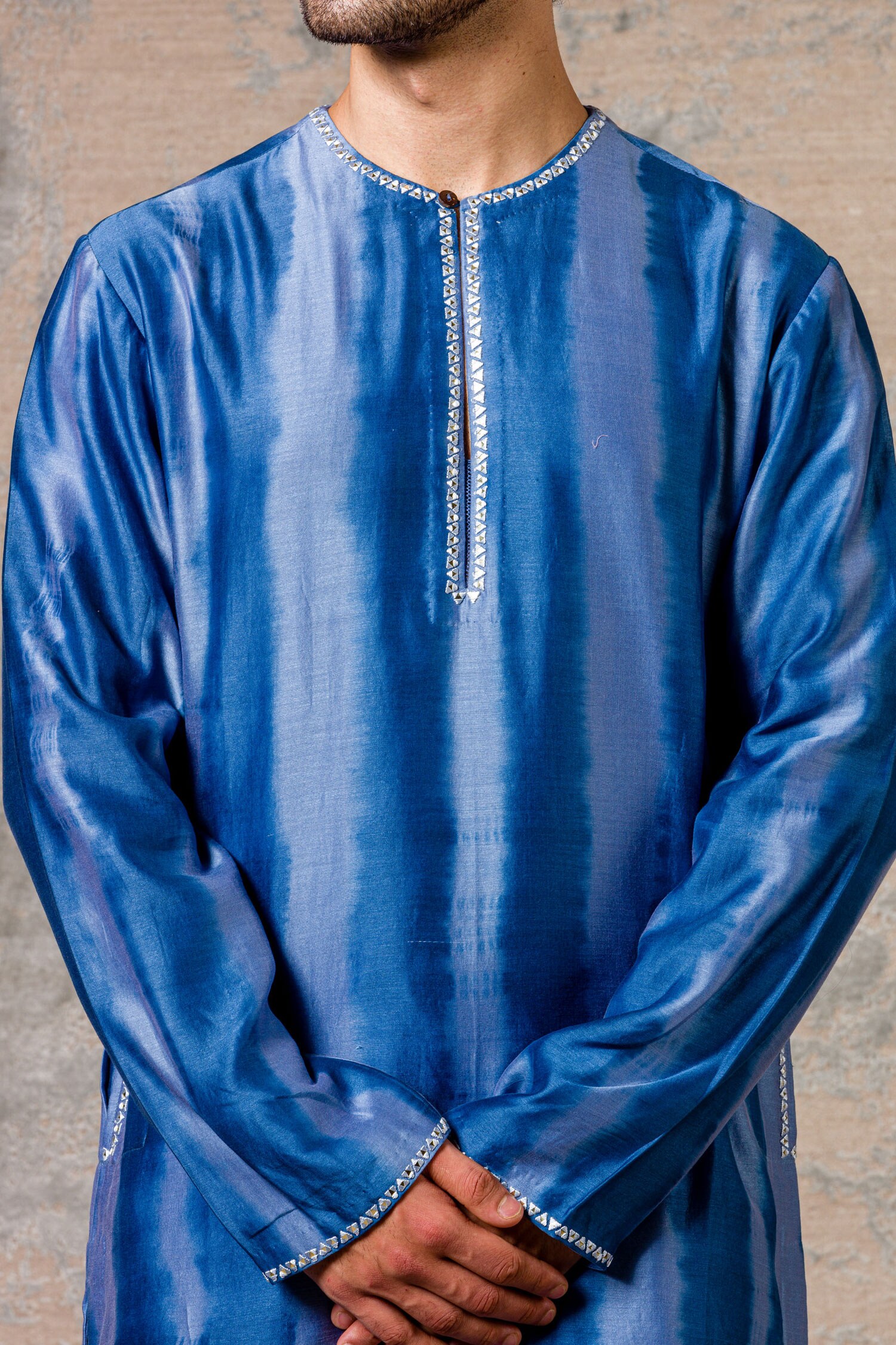 Buy Tie & Dye Kurta Set by Devnaagri Men at Aza Fashions