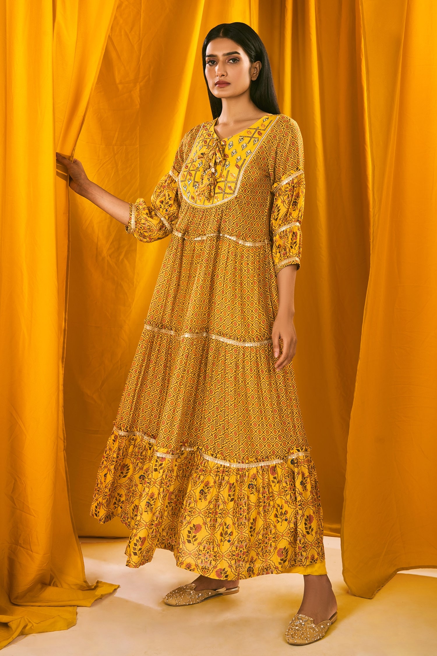 Buy Yellow Muslin Silk Printed Floral Round Tiered Anarkali Set For ...