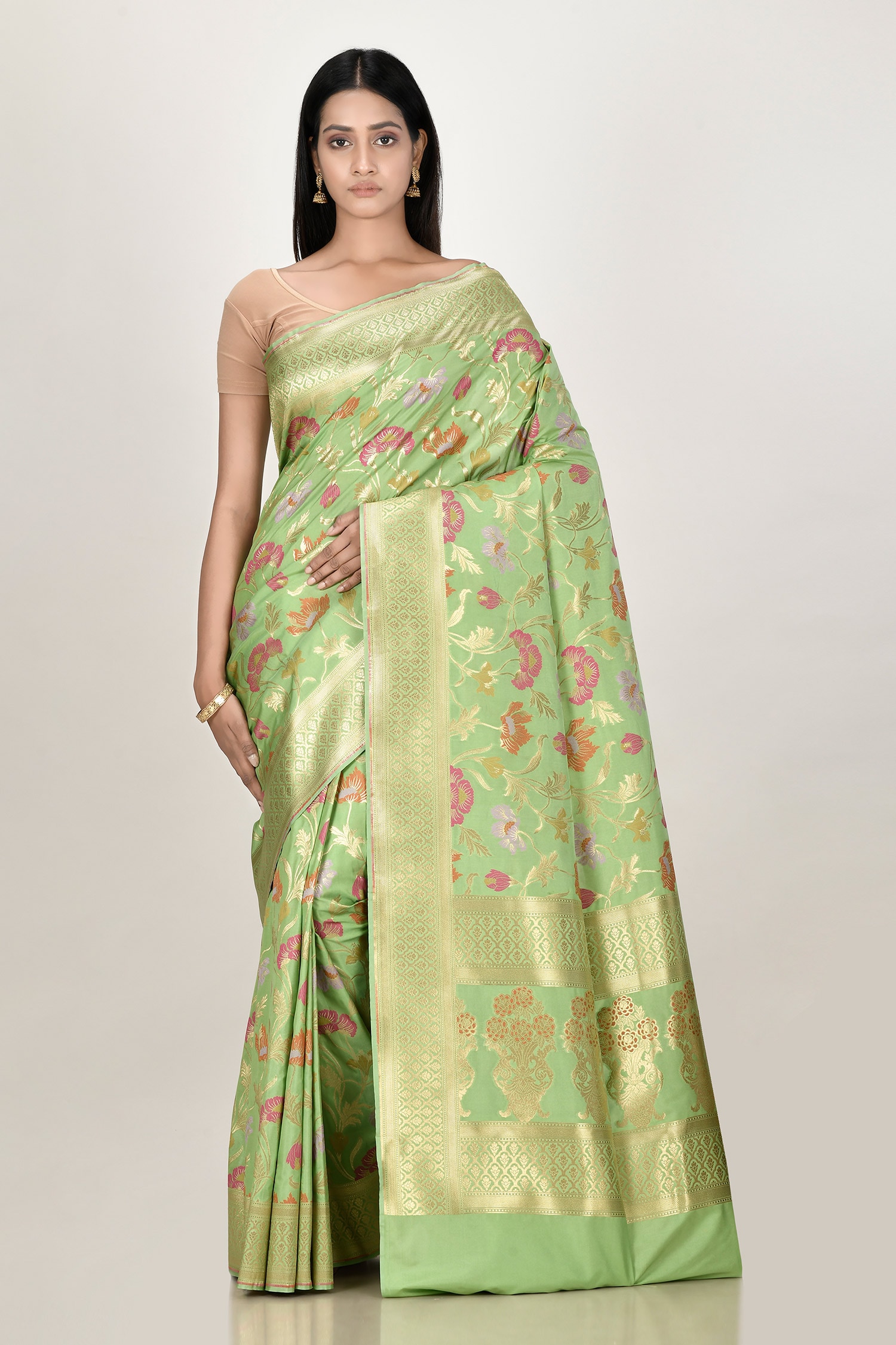 Buy Nazaakat by Samara Singh Green Banarasi Silk Minedar Saree Online ...
