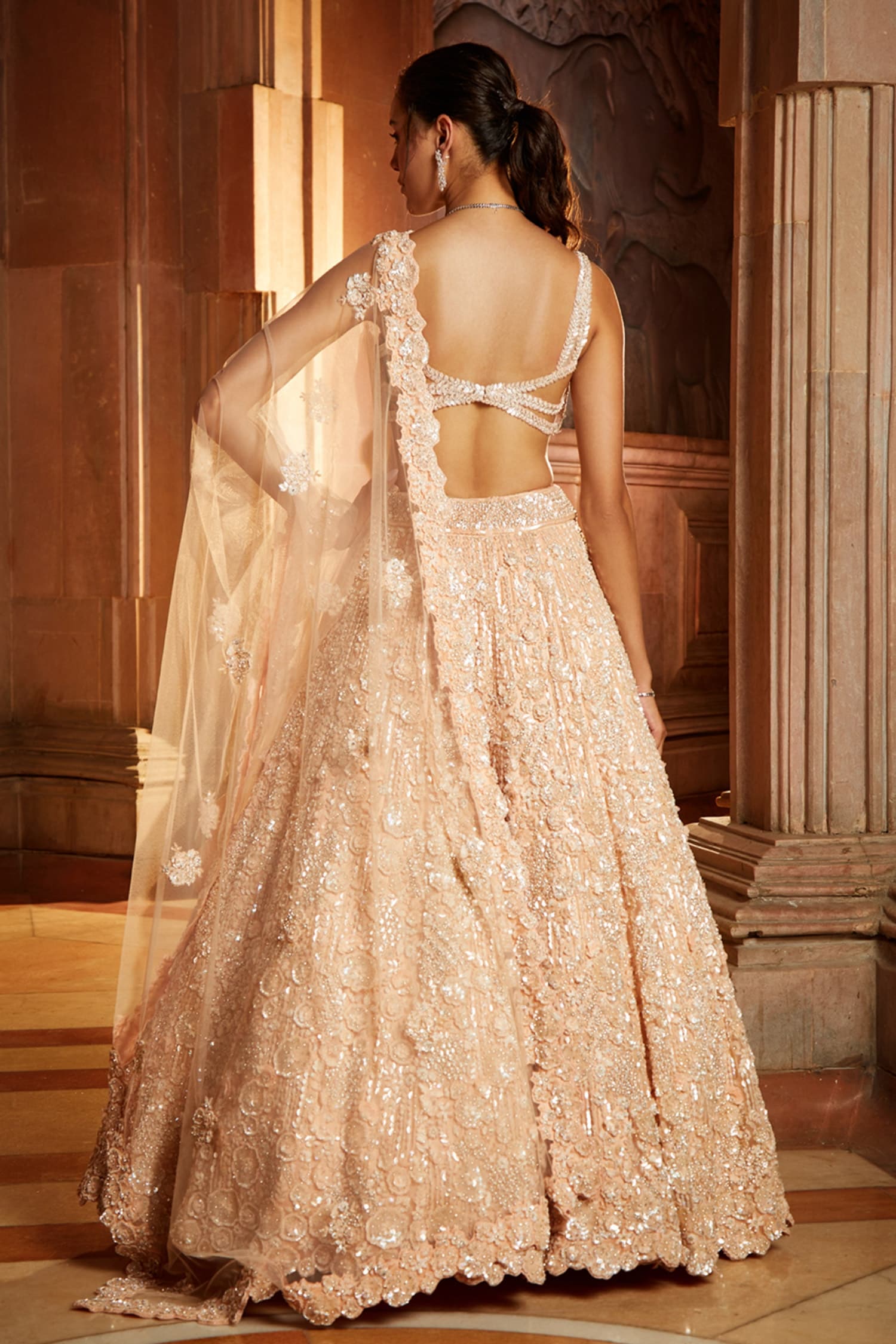 backless-bridal-fashion - ShaadiWish