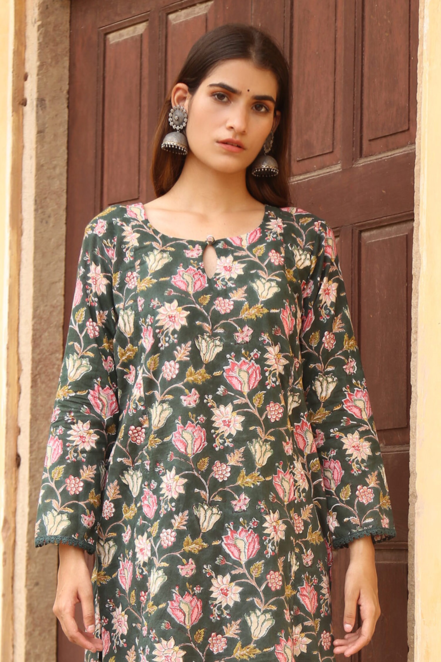 Buy Floral Print Kurta Set by Gulabo Jaipur at Aza Fashions