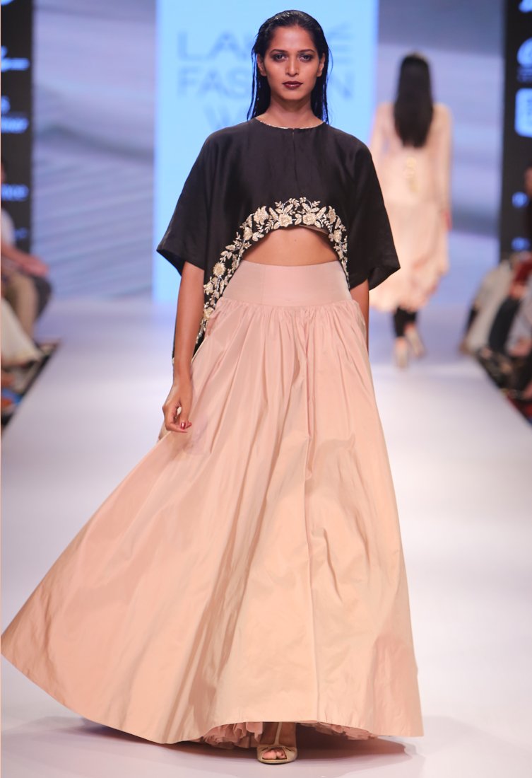 Buy Black embroidered cape with blush skirt by Payal Singhal at Aza ...