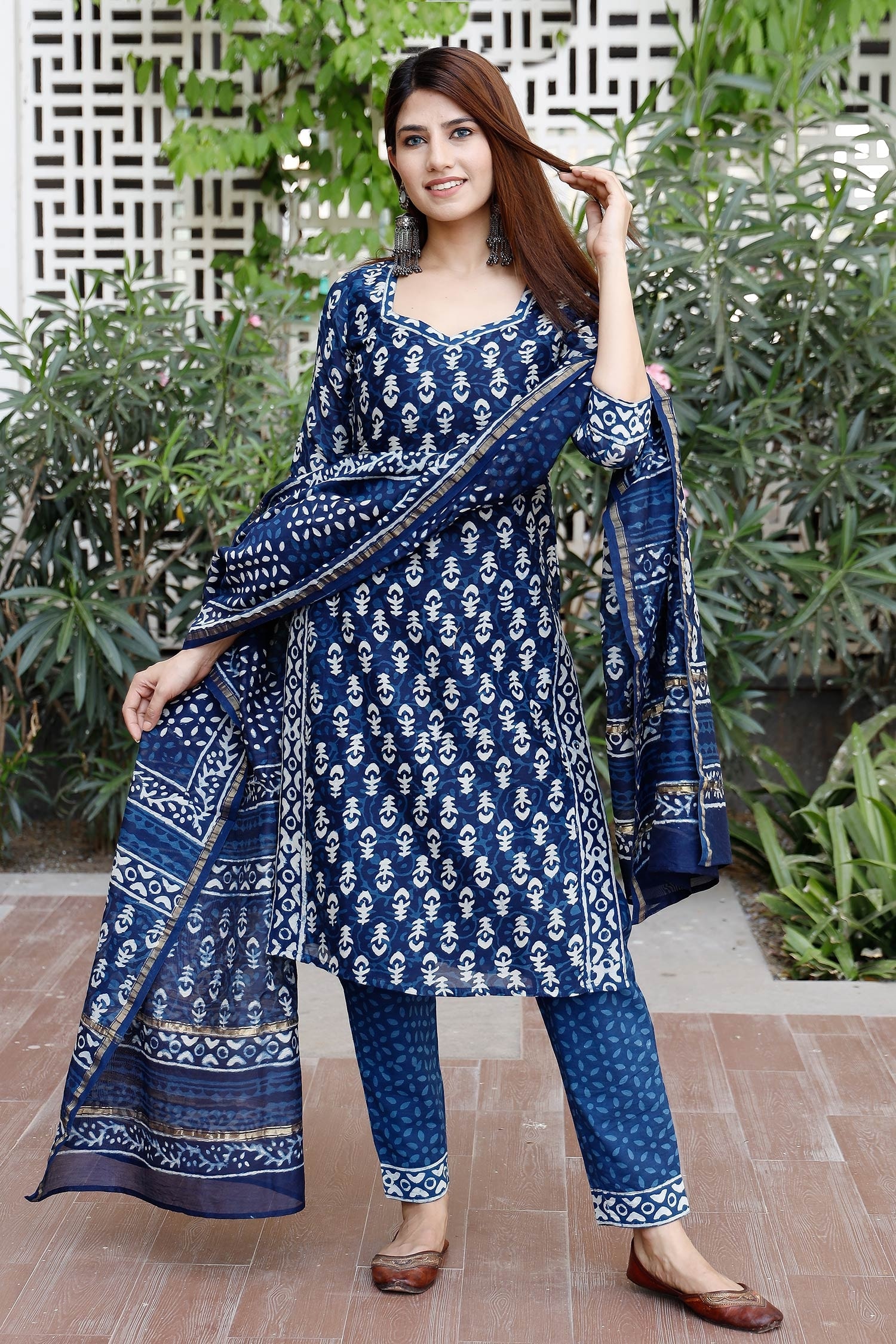 Buy Pheeta Blue Cotton Bagru Floral Print Kurta Set Online | Aza Fashions