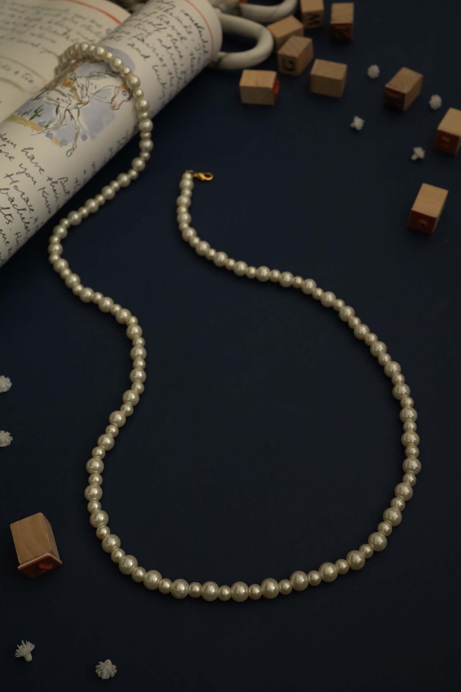 Do Taara Gold Pearls Eyewear Sling