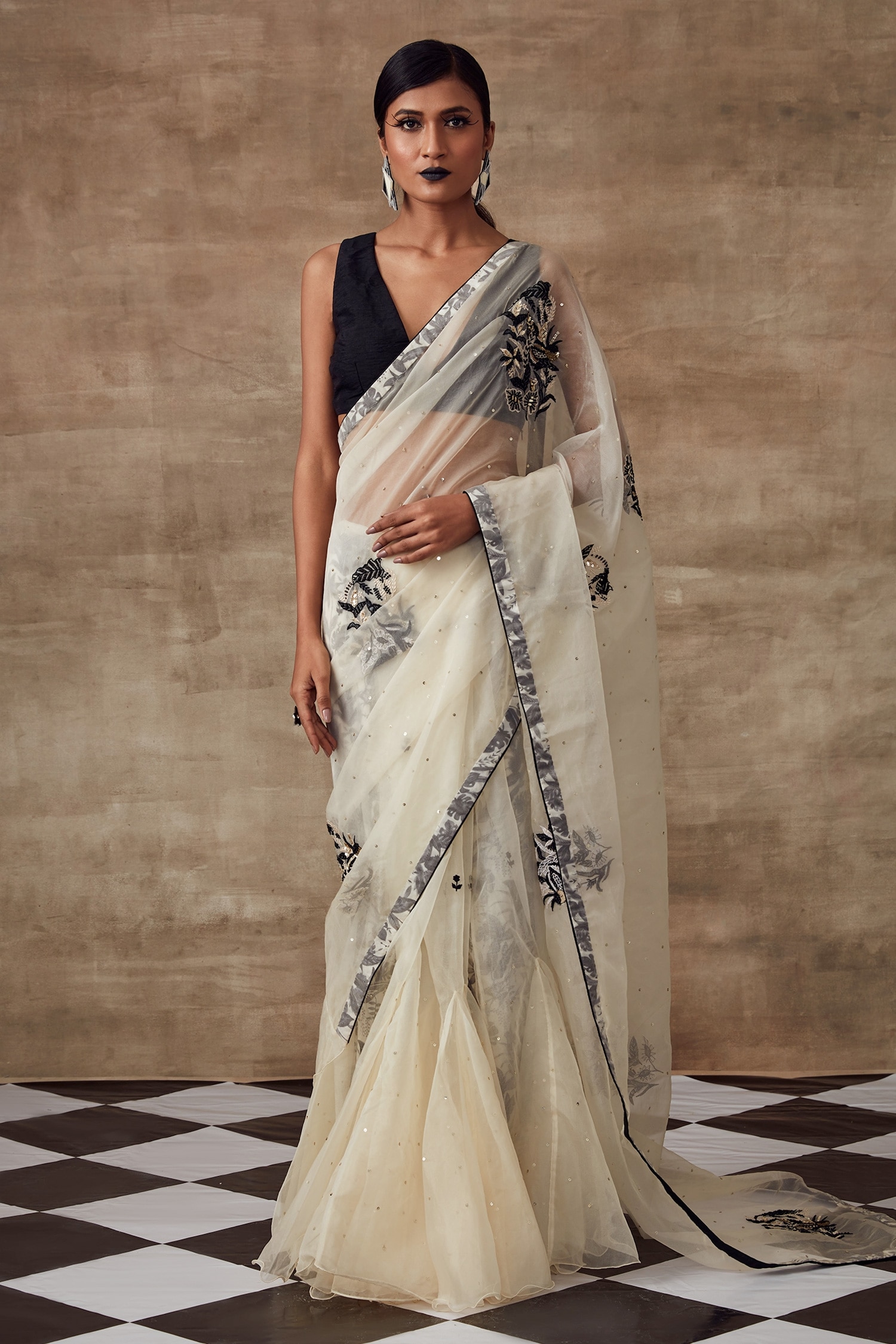 Buy Rishi & Vibhuti White Organza Floral Embroidered Saree With