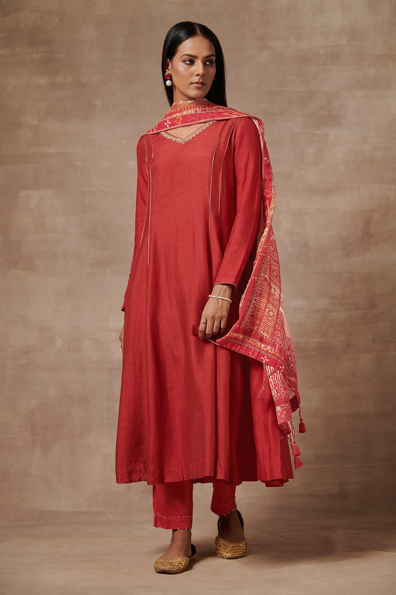 Raw Silk Simple and Comfort Embellished work Kurta Set – Cherrypick