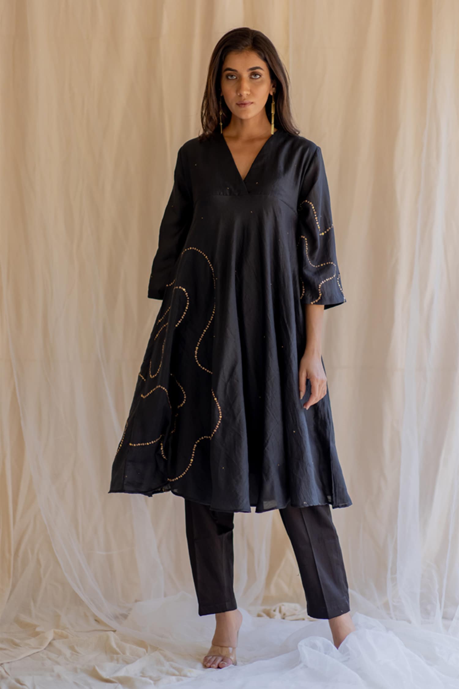Buy Nirjara Black Embroidered Pant And Kurta Set Online | Aza Fashions