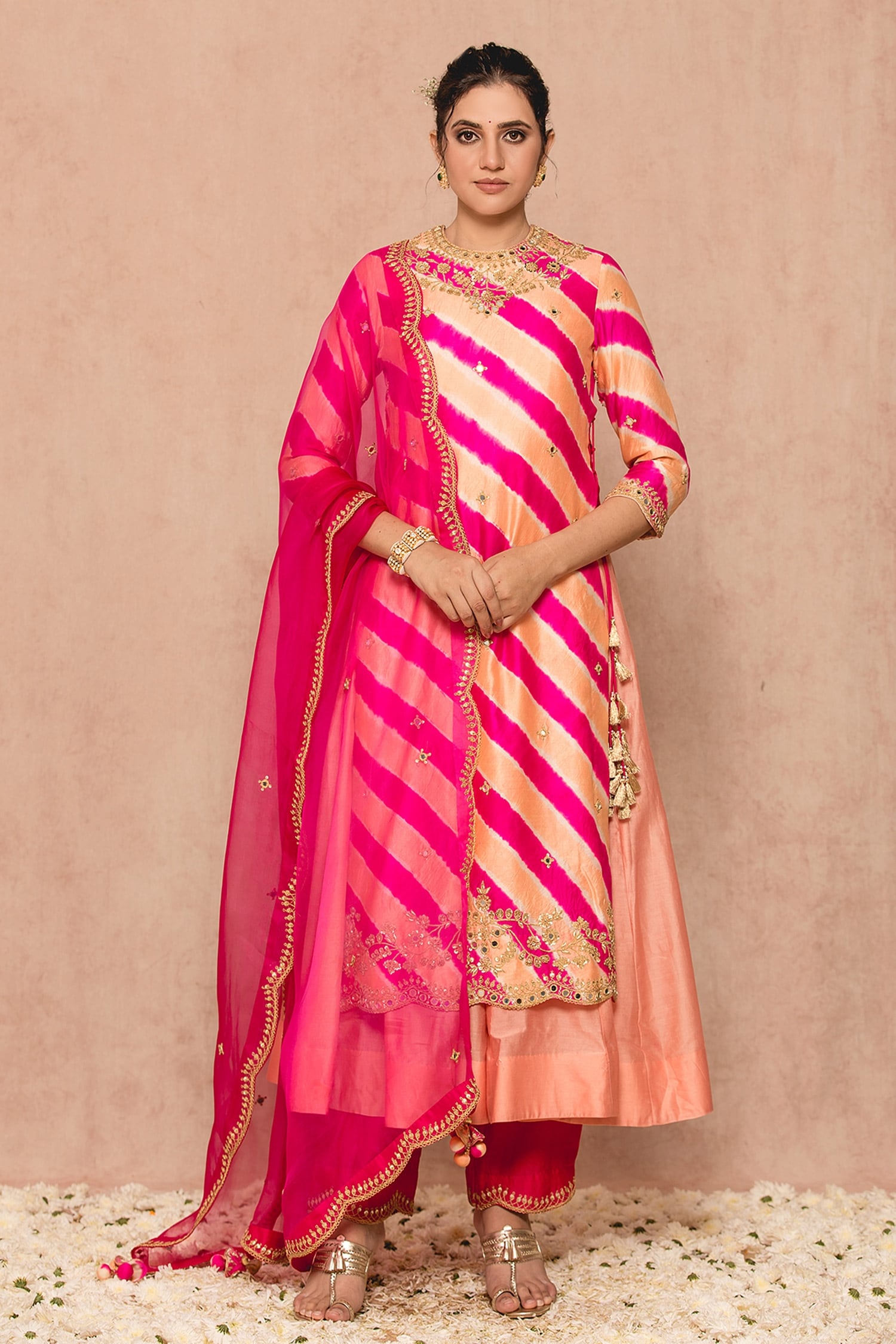 Surbhi shah Pink Cotton Leheriya Print Kurta Pant Set