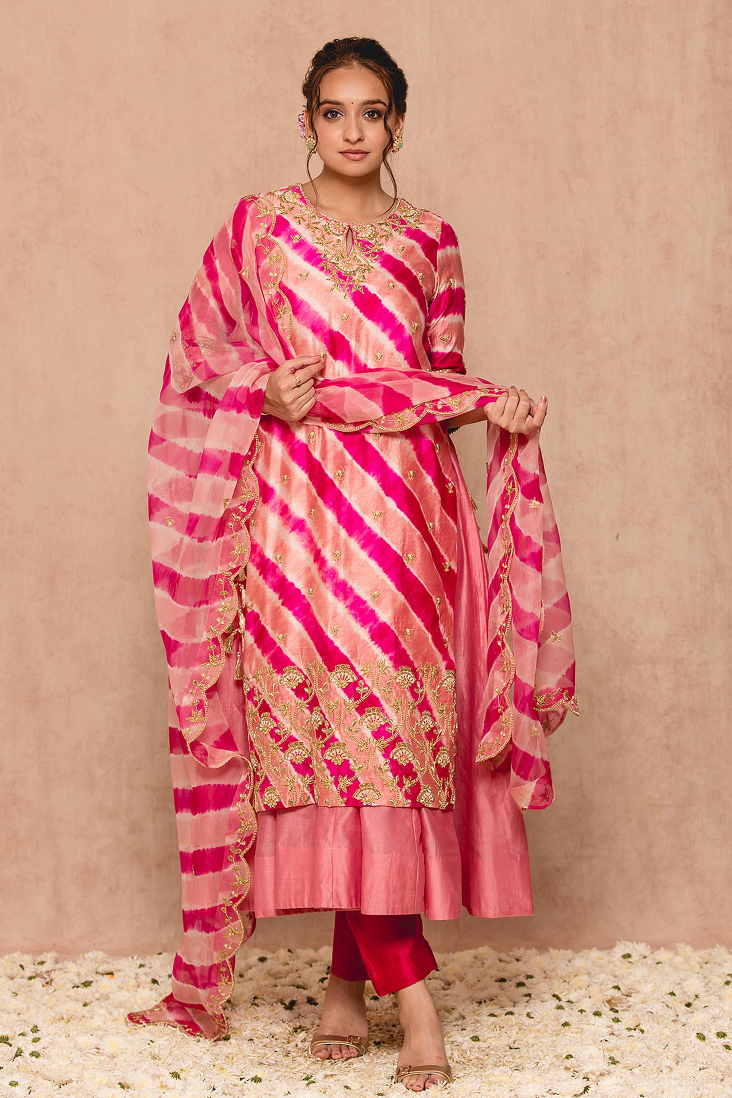 Surbhi shah Pink Cotton Leheriya Kurta Set