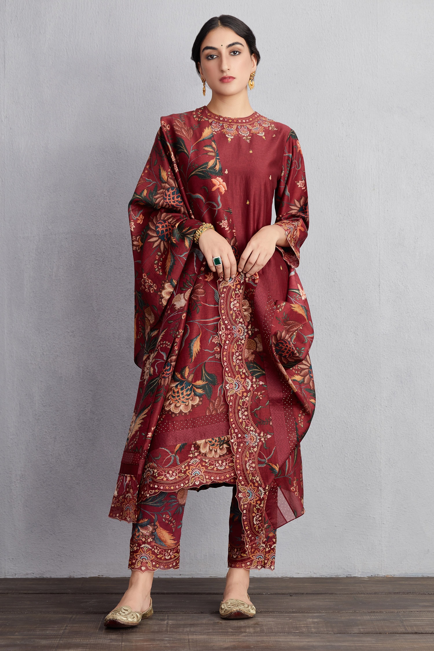 Buy Torani Red Sanobar Urvi Kurta Set Online | Aza Fashions