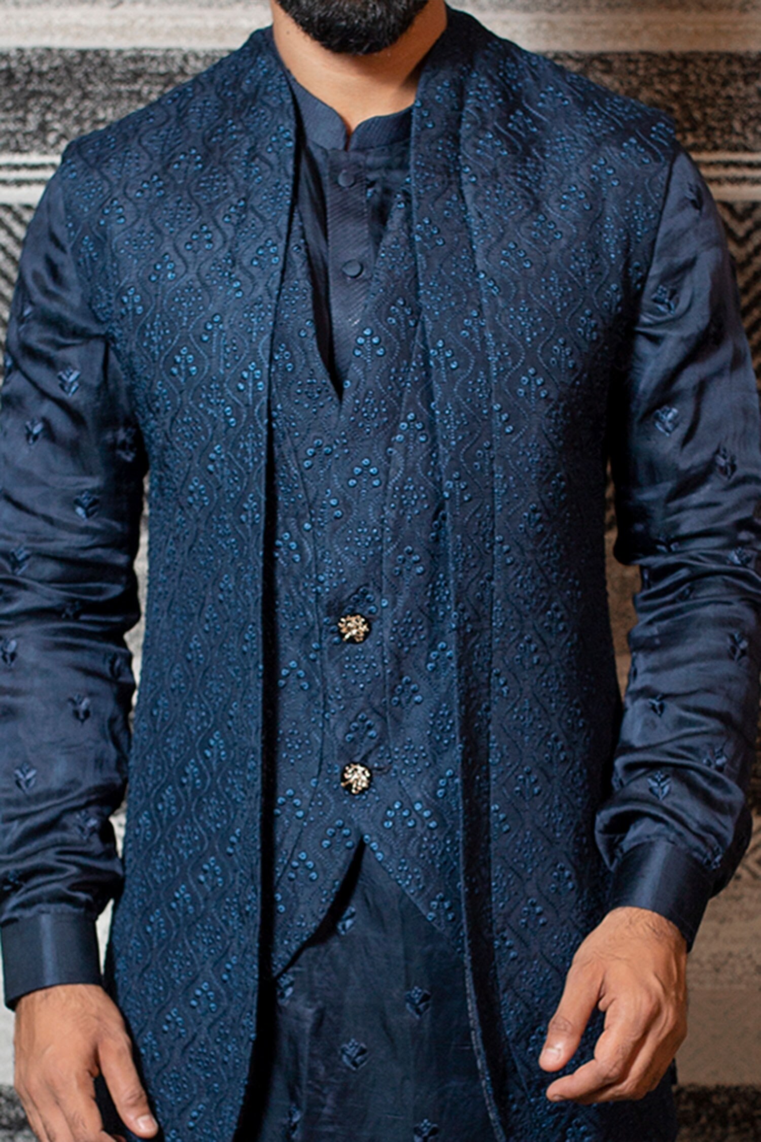 Buy YAJY by Aditya Jain Embroidered Jacket & Kurta Set Online Aza